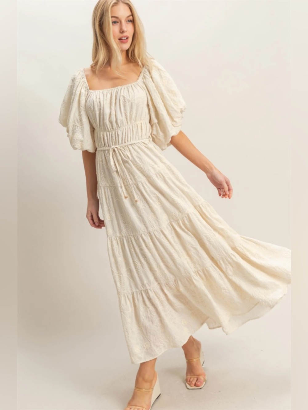 NEW HYFVE Cream Floral Puff Sleeve Maxi Dress Size Small Smocked Waist Tiered - Picture 2 of 8